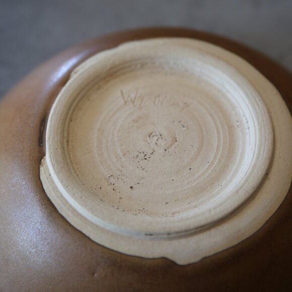 Set of Two Pottery Bowls Artisan Signed - Picture 3 of 10